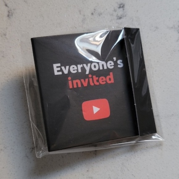 VidCon 2025 RARE Collectibles - Picture 5 of 8